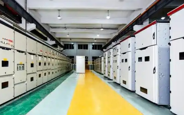 為何低壓無(wú)功補(bǔ)償選擇電容器而非SVG，并聯(lián)電容器與SVG有啥區(qū)別